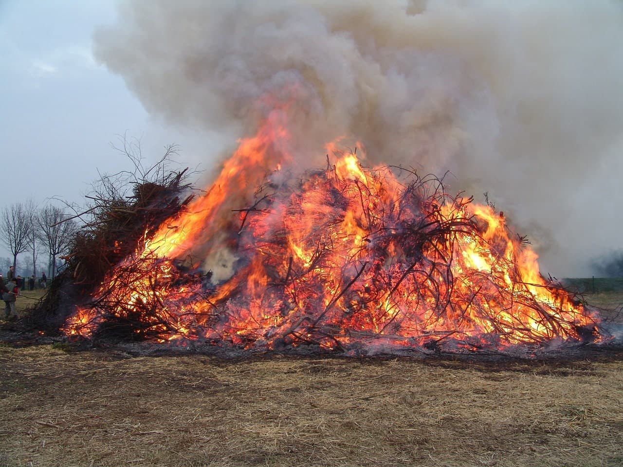 Bitte verzichten Sie auf Osterfeuer!