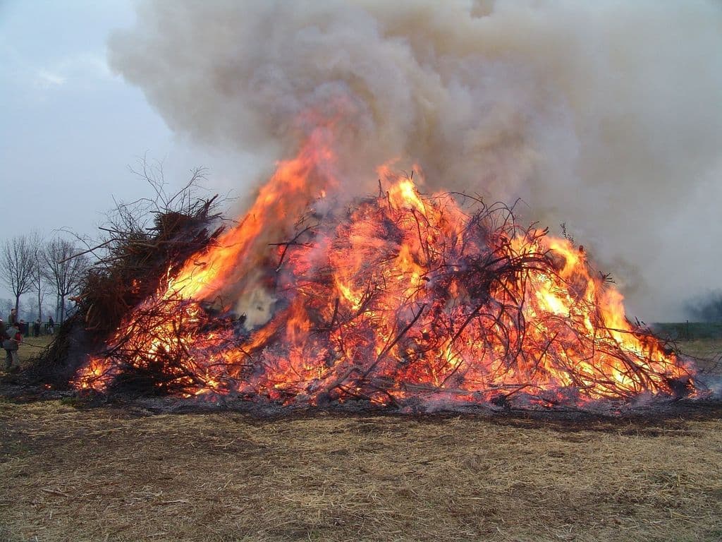 Bitte verzichten Sie auf Osterfeuer!